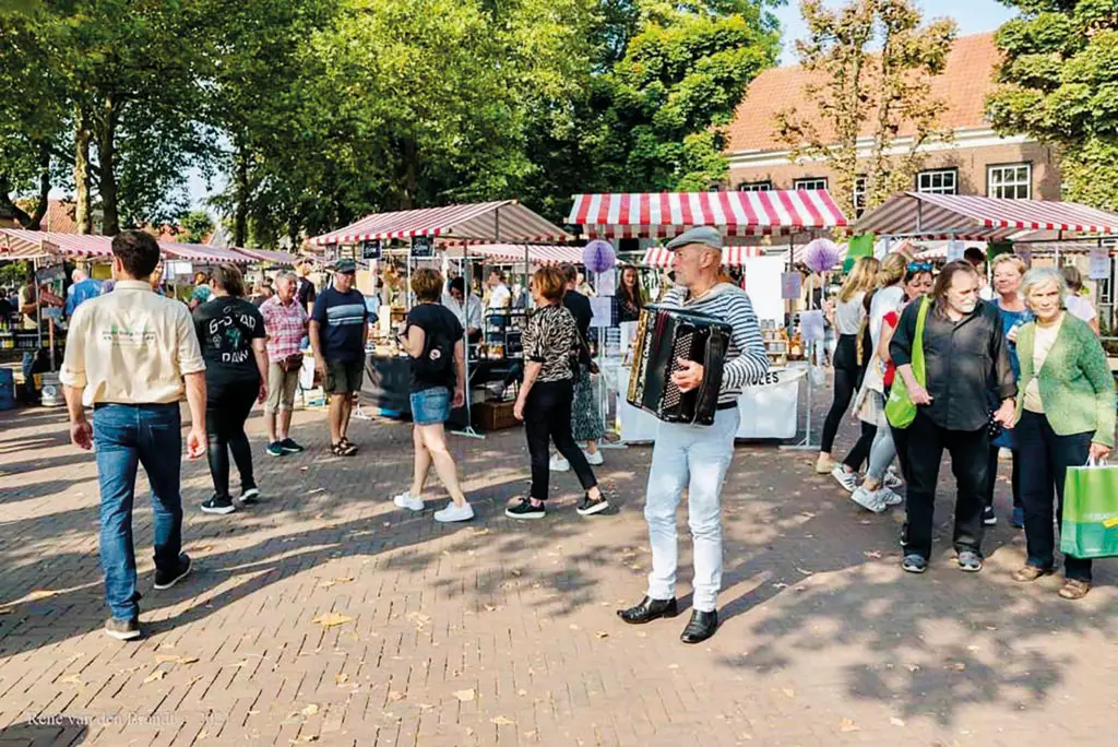 Zomereditie streekmarkt in het Oude Dorp